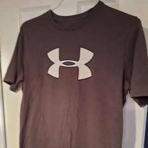 Mens Medium Under Armour Shirt